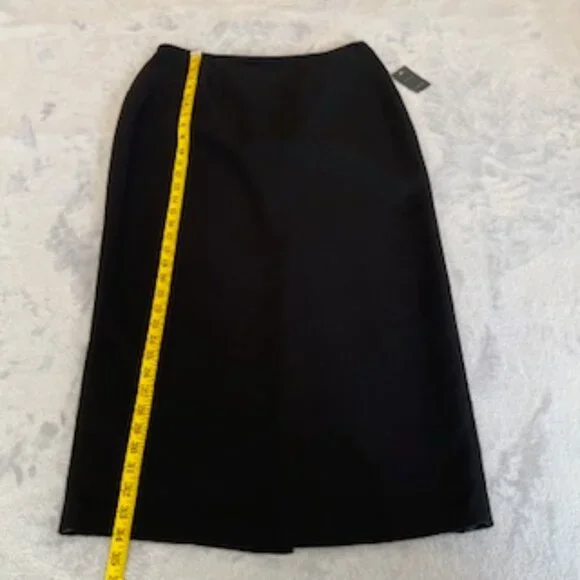 Liz Claiborne Women's Maxi Black Skirt Lined With Slit In Back 12 NWT - Picture 4 of 14